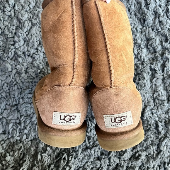 UGG BOOTS SIZE 6 - Picture 2 of 4